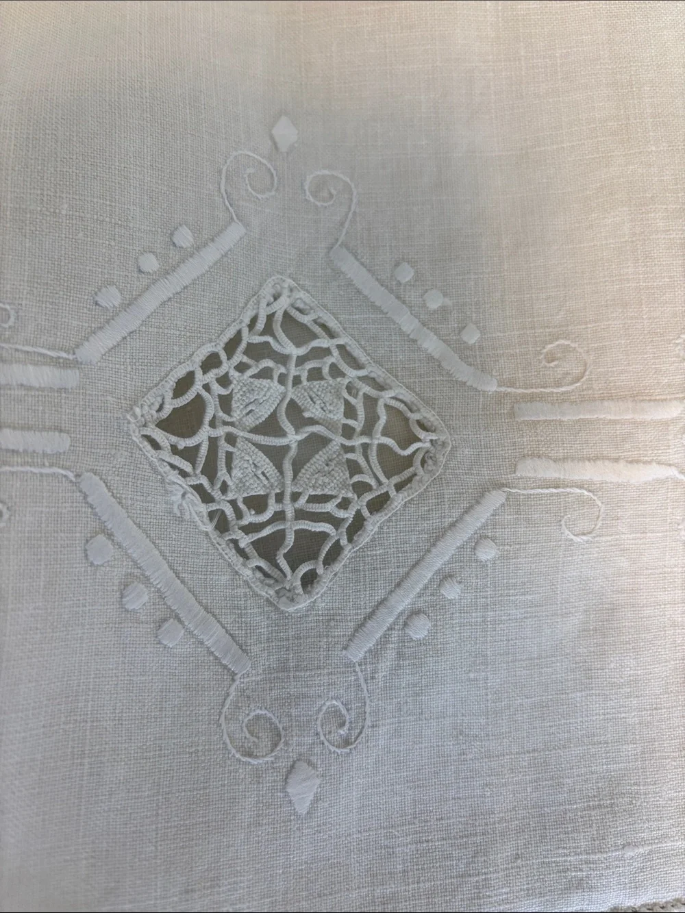 Two (2) Vintage Embroidered White Linen Napkins- Oh la1